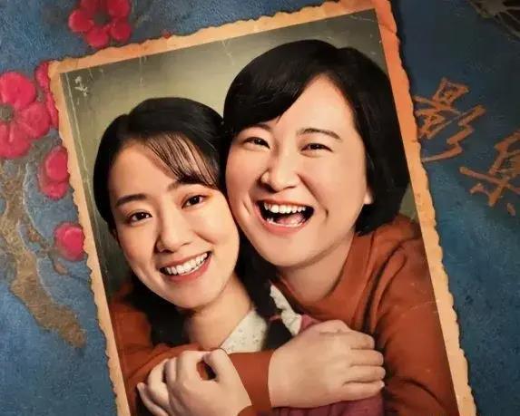 为了吃瓜踏进娱乐圈,她意外踏入娱乐圈，开启璀璨星途