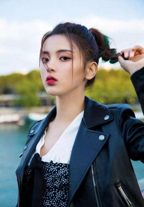 小哇吃瓜娱乐博主是谁,揭秘娱乐圈幕后故事