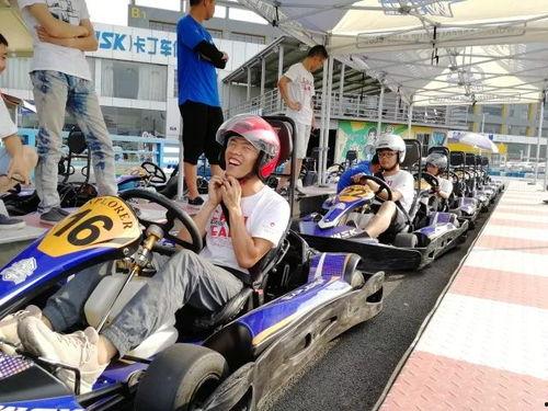 娱乐吃瓜酱练车,揭秘明星驾校生活